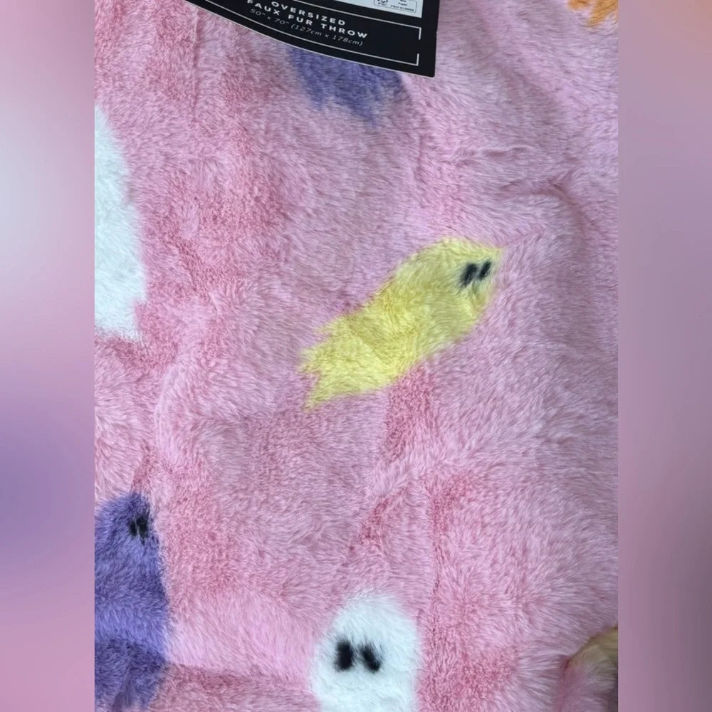 Pink ghost blanket storehouse faux fur halloween 50x70 viral Tiktok